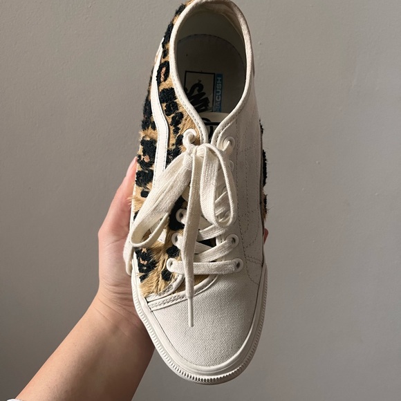 Leopard Vans - Picture 3 of 6